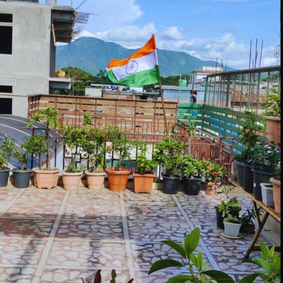 Iranyai Homestay Imphal Dış mekan fotoğraf